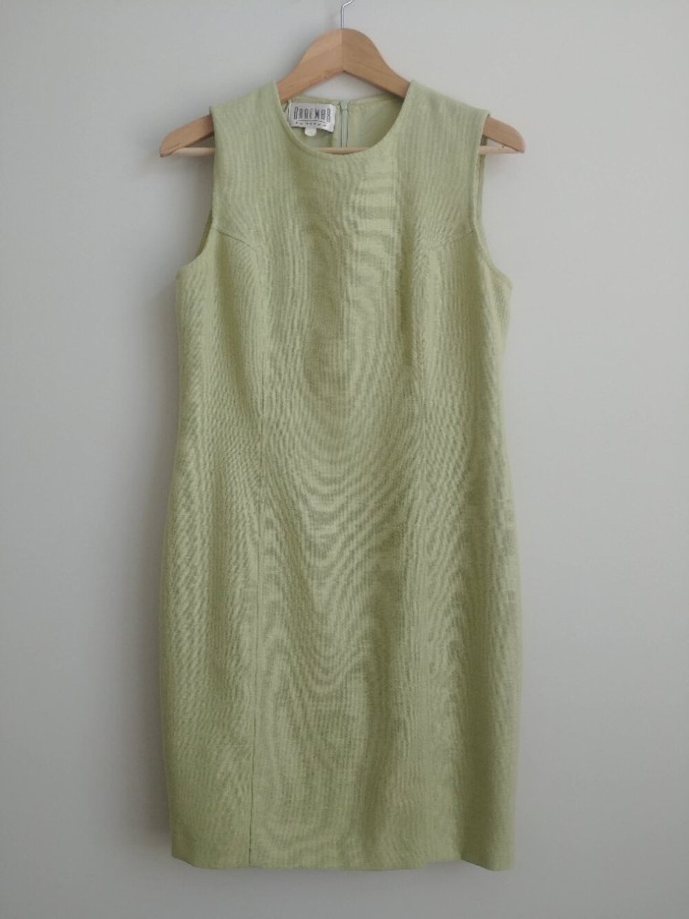 Vintage made in Canada Braemar Petites 10 chartreuse light green sheath dress